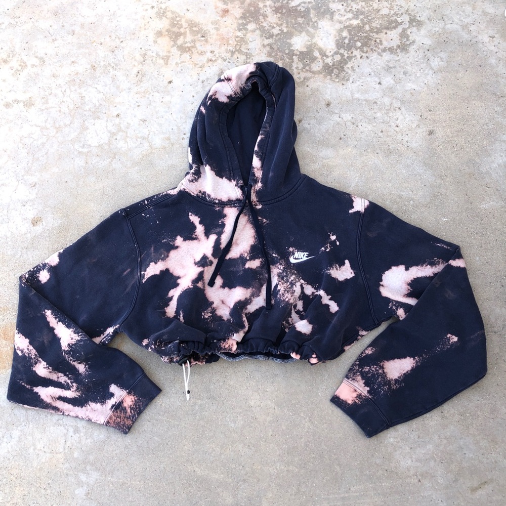 Nike| Cropped Hoodie - Picture 1 of 5